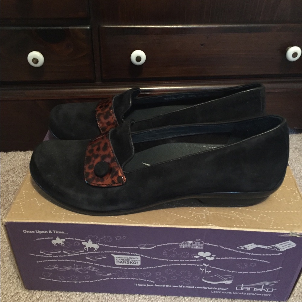 Dansko Black/Tortoise Loafers - Picture 6 of 6